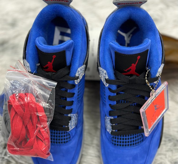 Eminem x Jordan Air Jordan 4 ”Encore”