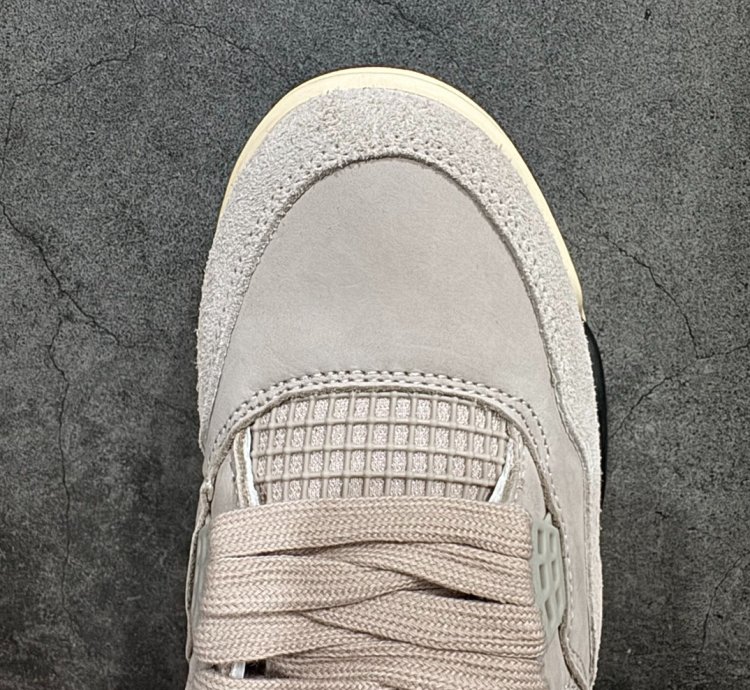 A Ma Maniere x Air Jordan 4 Retro ”Fossil Stone” FZ4810-200