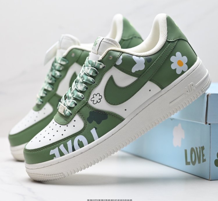 NIKE AIR FORCE 1‘07 CW2288-662