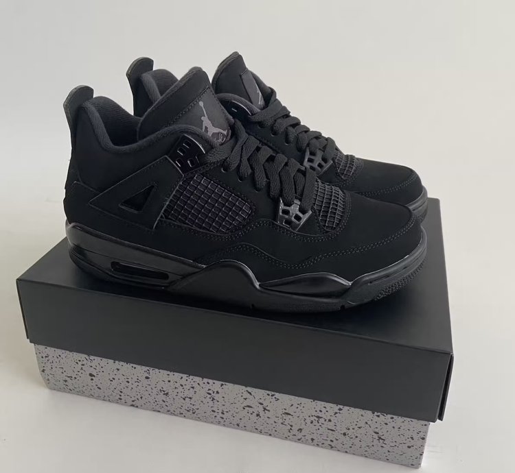 Air Jordan 4 Retro " Black Cat " Classic