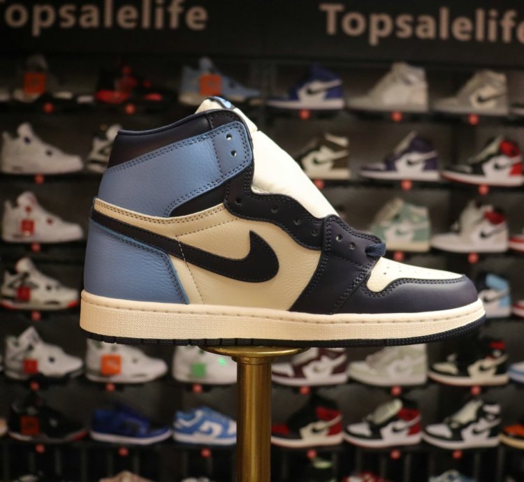 Air Jordan 1 Retro High OG Obsidian