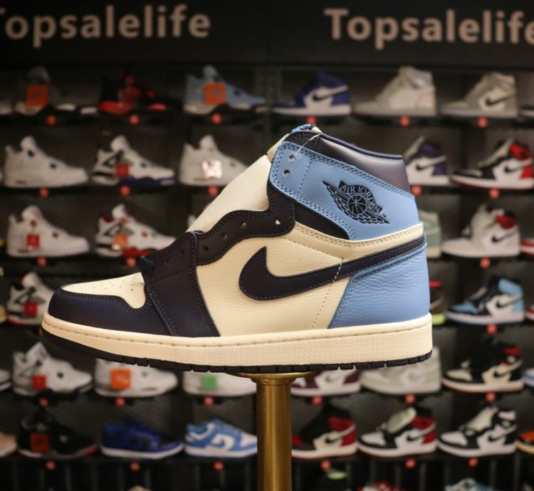 Air Jordan 1 Retro High OG Obsidian