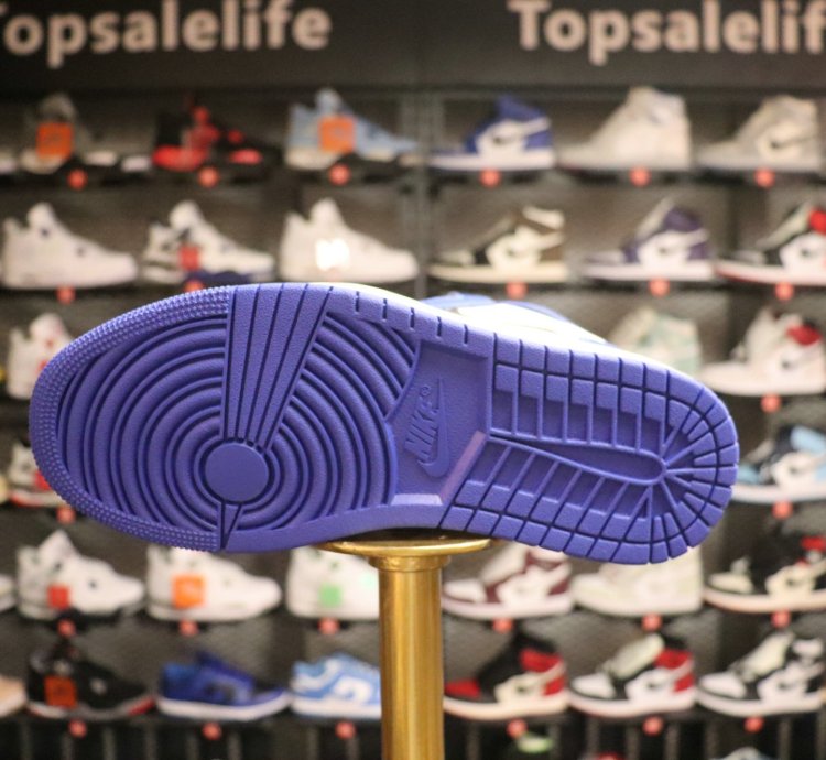 Air Jordan 1 Retro High OG Game Royal