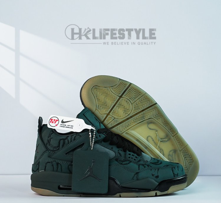 Kaws x Nike Air Jordan 4 Retro " Black " 930155-001