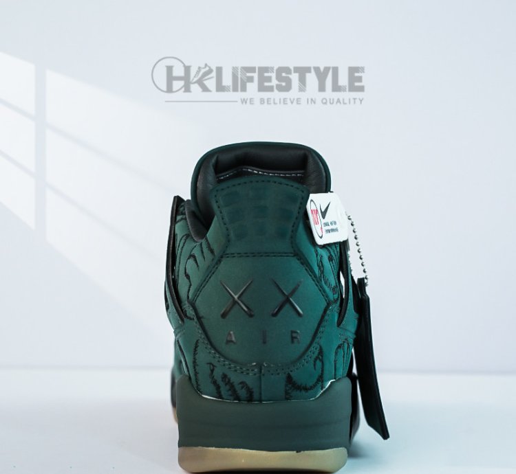 Kaws x Nike Air Jordan 4 Retro " Black " 930155-001
