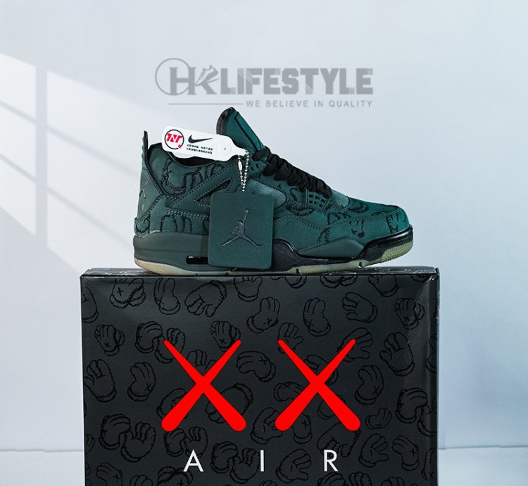 Kaws x Nike Air Jordan 4 Retro " Black " 930155-001