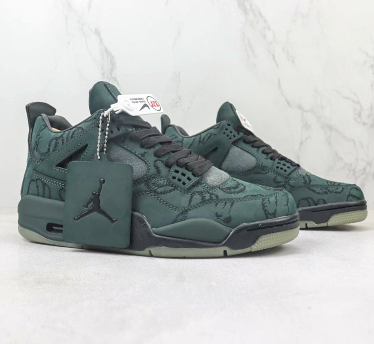 Kaws x Nike Air Jordan 4 Retro " Black " 930155-001