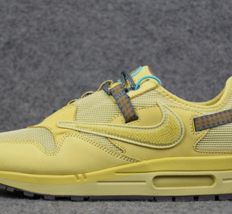 Nike Air Max 1 Travis Scott Cactus Jack Saturn Gold