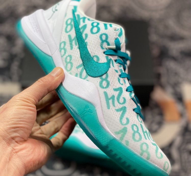 NK Kobe VIII 8 FQ3549-101