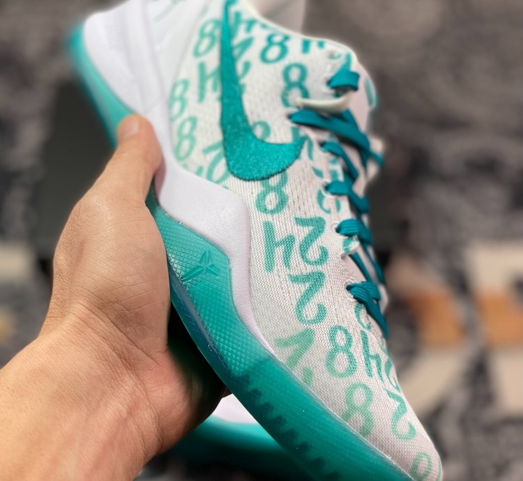 NK Kobe VIII 8 FQ3549-101