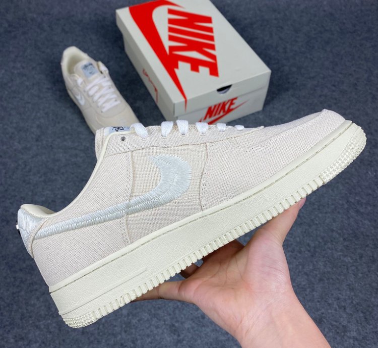 Nike Air Force 1 Low Stussy Fossil