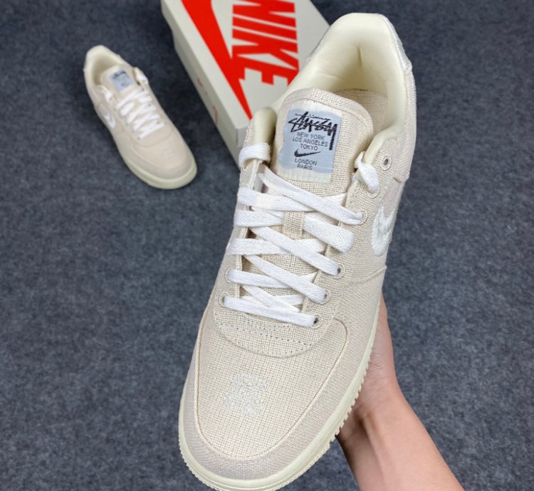 Nike Air Force 1 Low Stussy Fossil