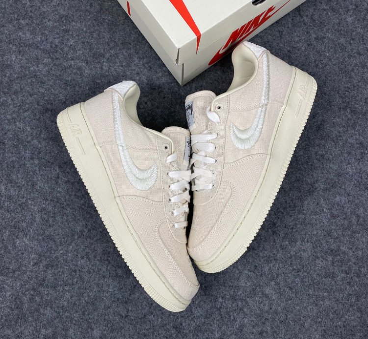 Nike Air Force 1 Low Stussy Fossil