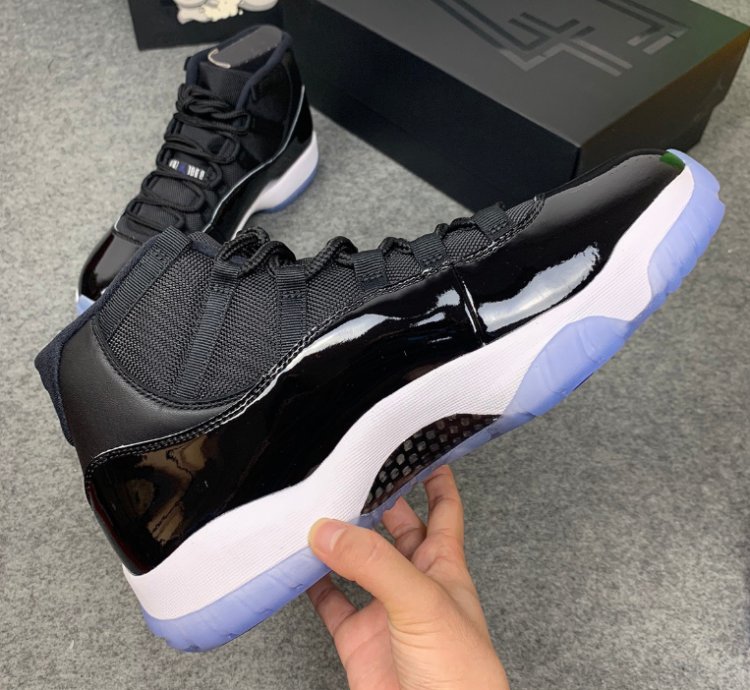 Nike Air Jordan 11 Retro Space Jam (2016)