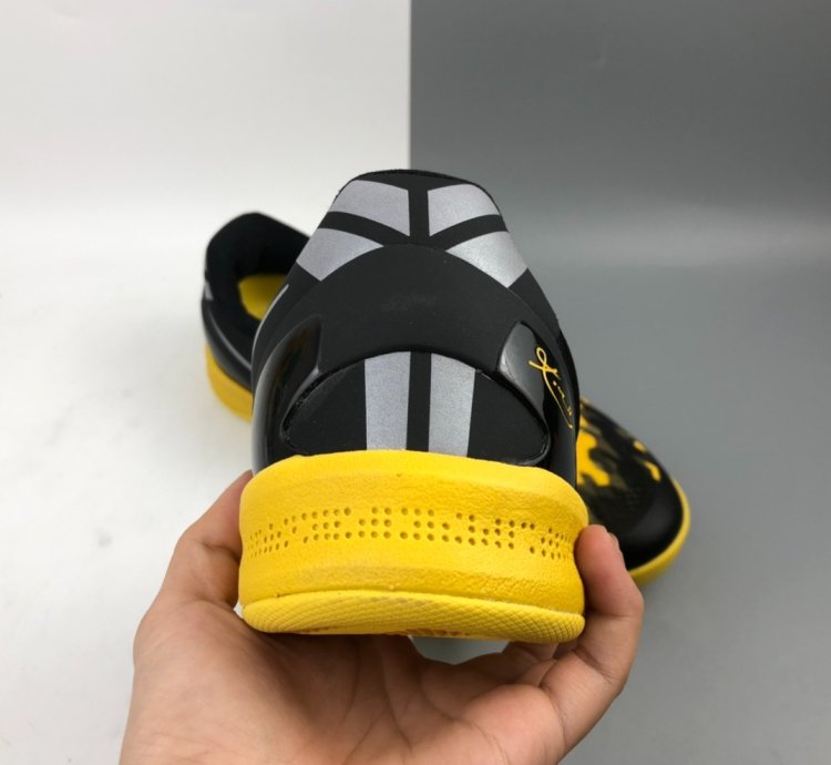 260 NK Kobe 8 System 555286-077