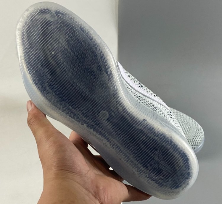 P240 Nk Kobe 11 Elite Low Pale Horse R824463-443