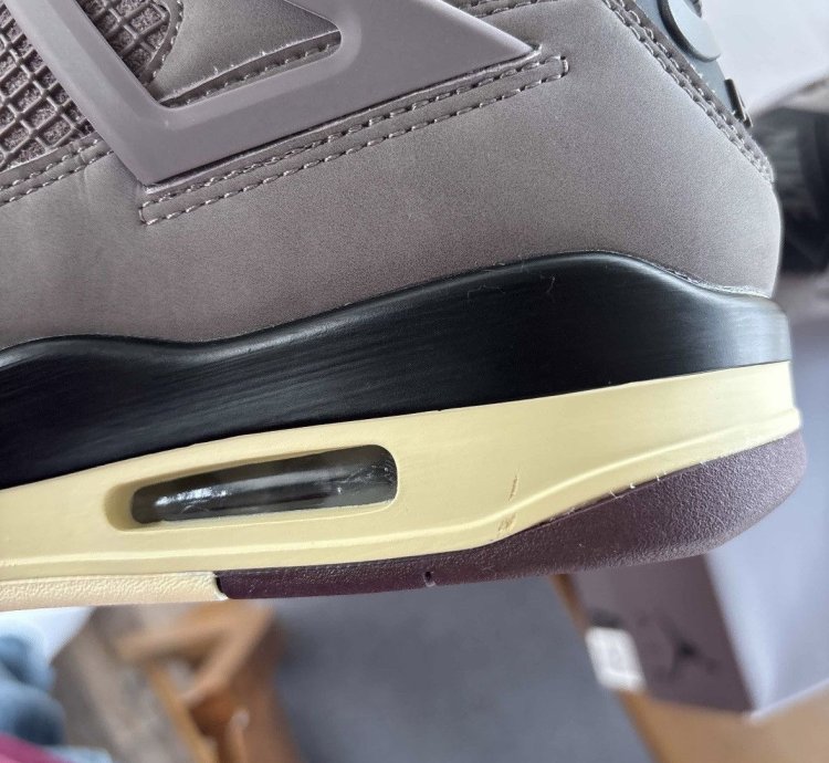 Air Jordan 4 Ma Maniere