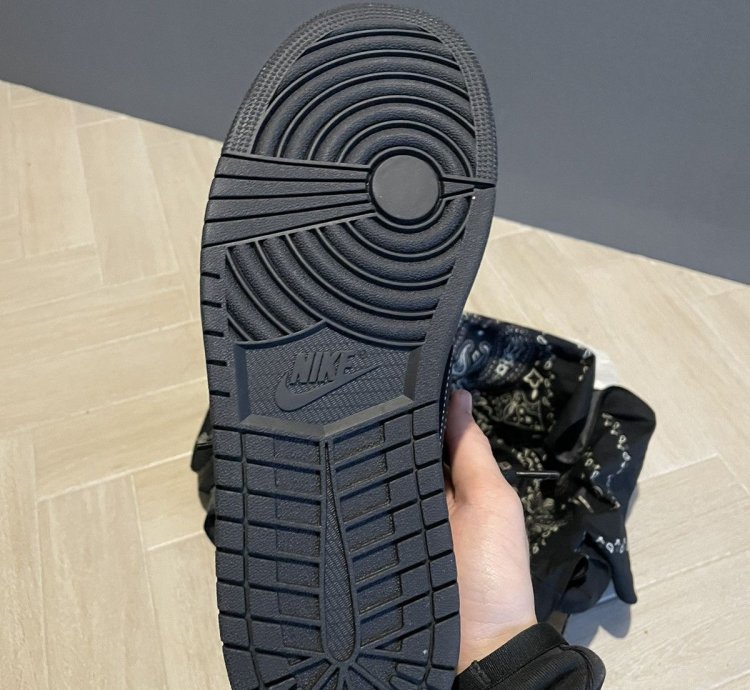 Air Jordan 1 Low Black Phantom