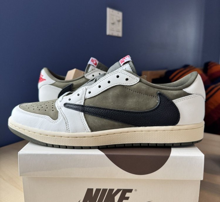 Travis Scott Jordan 1 Low Medium Olive