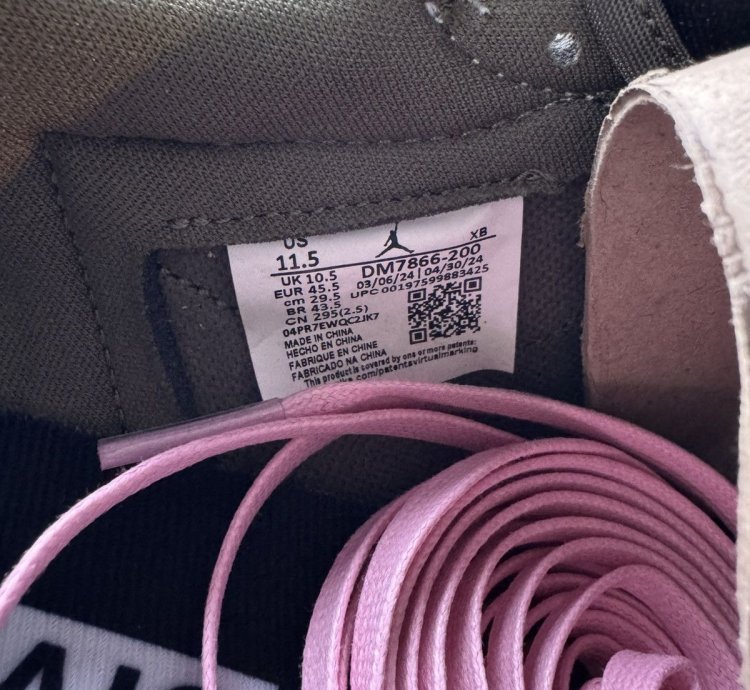 Travis Scott Jordan 1 Low Medium Olive