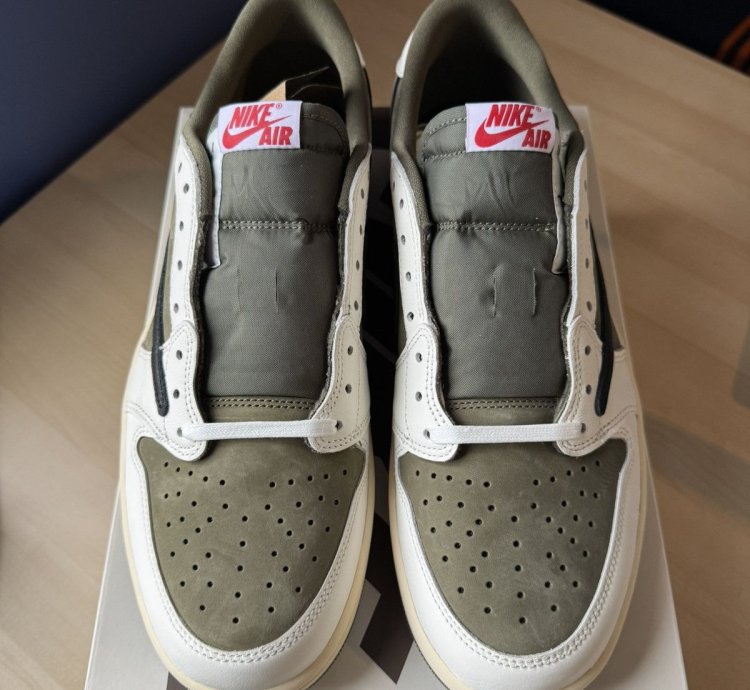 Travis Scott Jordan 1 Low Medium Olive