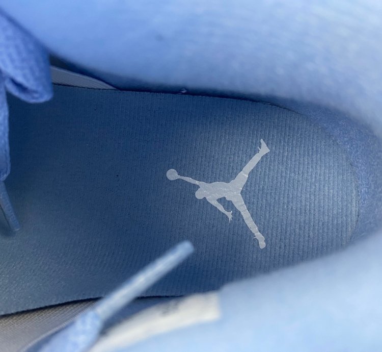Air Jordan 4 Forget Me Not - HV0823-100