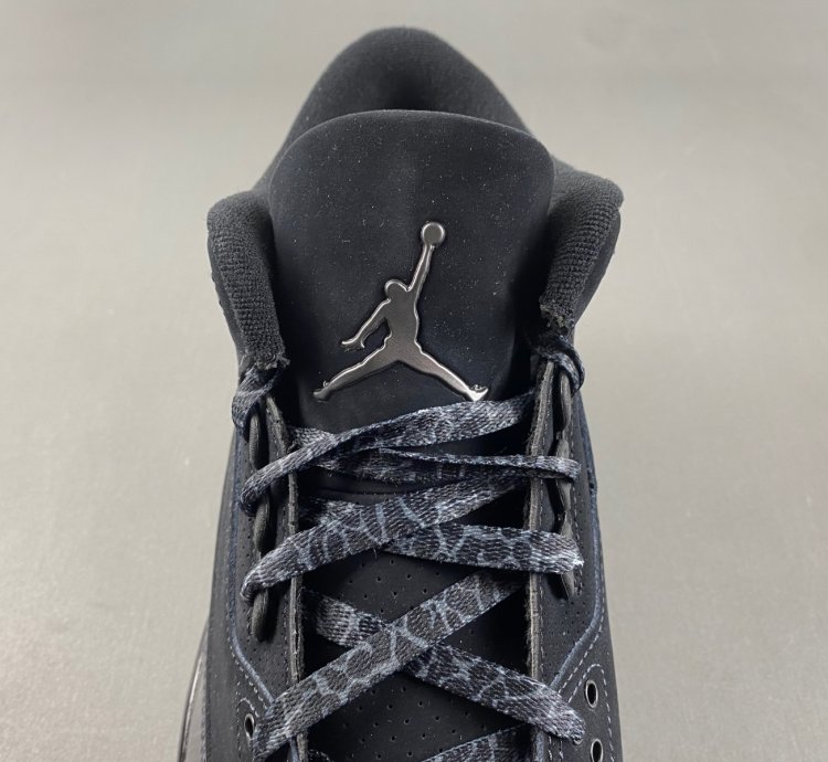 Air Jordan 3 Retro 2025 Black Cat - CT8532-001