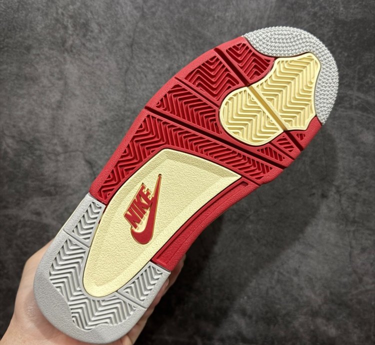 Air Jordan 4 Retro AQ9129-105