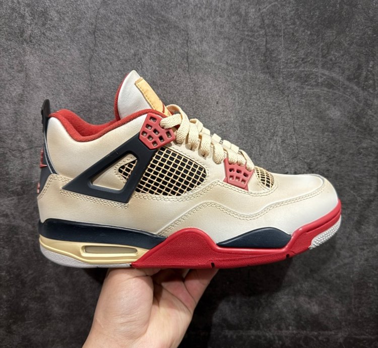 Air Jordan 4 Retro AQ9129-105