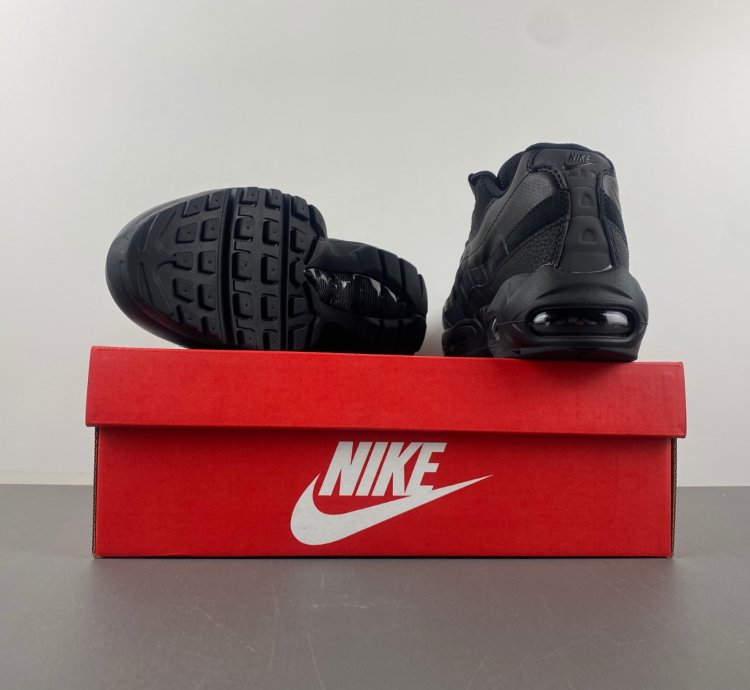 Nike Air Max 95 Essential Triple Black - CI3705-001