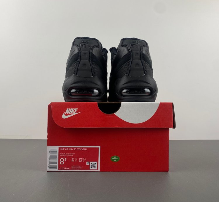 Nike Air Max 95 Essential Triple Black - CI3705-001