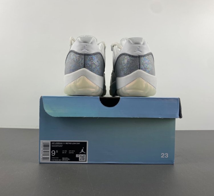 Air Jordan 11 Low Year of the Snake - HQ7000-001