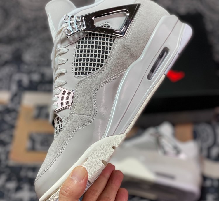 Air Jordan 4 Retro ”Light Iron Ore” AQ9129-001