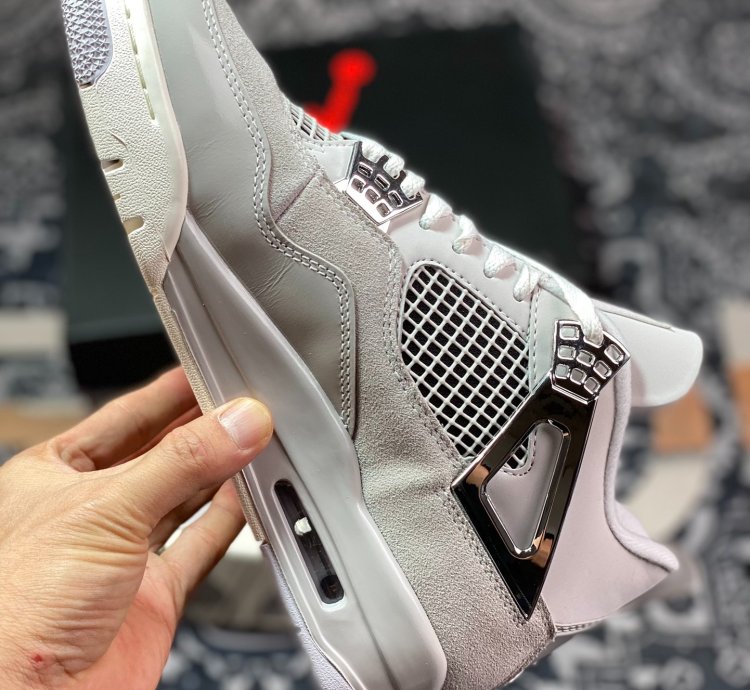Air Jordan 4 Retro ”Light Iron Ore” AQ9129-001