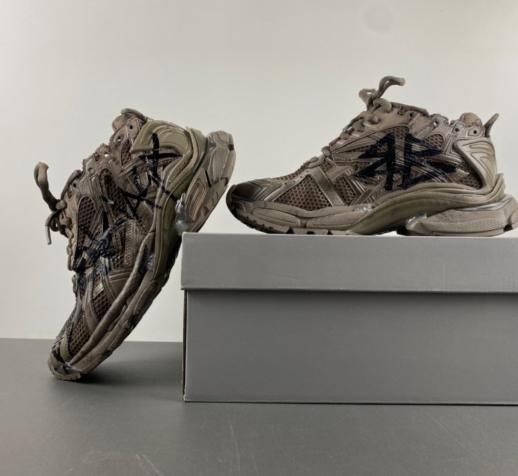 Balenciaga Runner Graffiti White - 677403 W3RBQ 2010