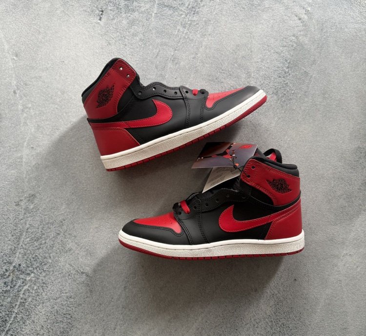 2025 Jordan Retro 1 85 Bred