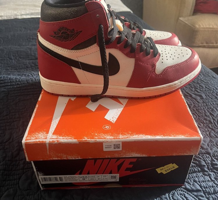 Air Jordan 1 Chicago Lost and Found