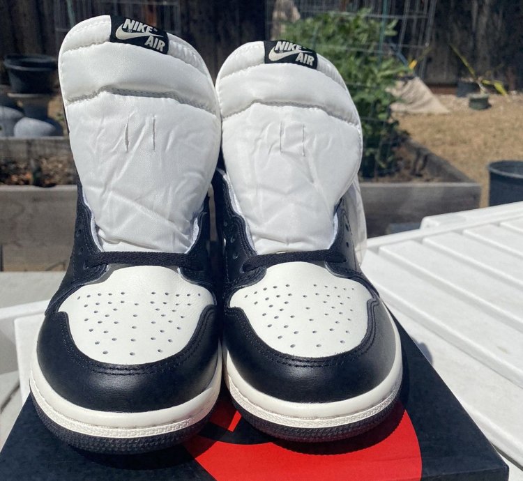 Air Jordan 1 High OG Dark Mocha