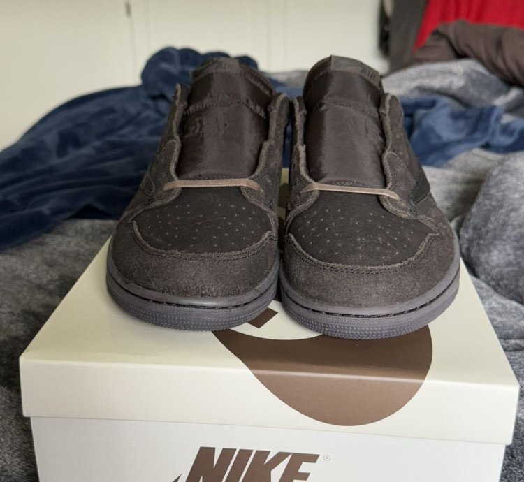 Air Jordan 1 Low Travis Scott Velvet Brown