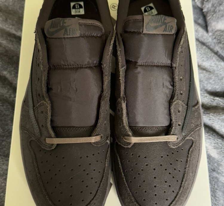 Air Jordan 1 Low Travis Scott Velvet Brown