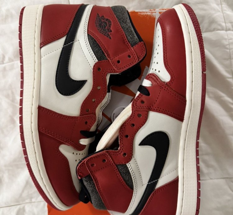 Air Jordan 1 Retro High OG Lost and Found