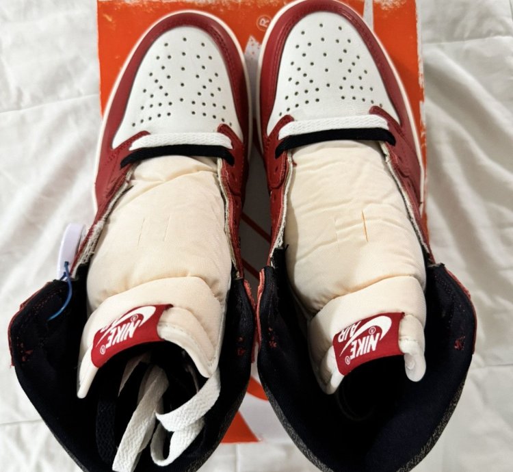 Air Jordan 1 Retro High OG Lost and Found