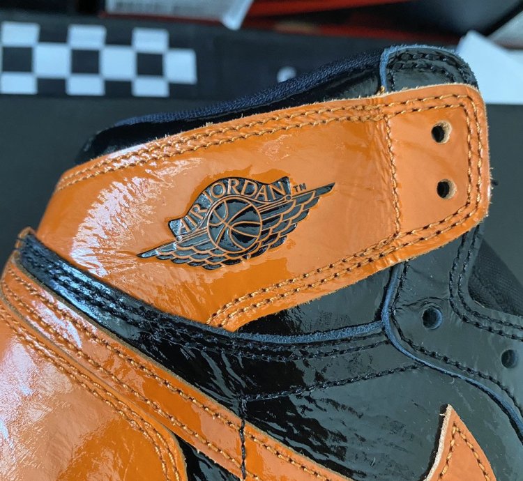 Air Jordan 1 Retro High Shattered Backboard 3 0 GS Size 7Y