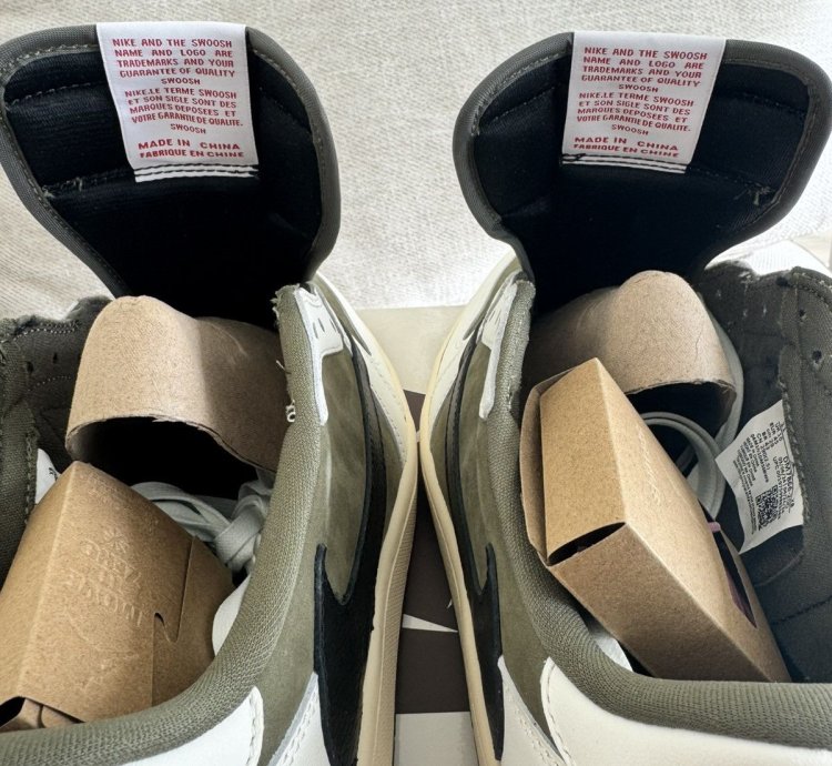 Air Jordan 1 Retro Low Travis Scott Medium Olive US 11