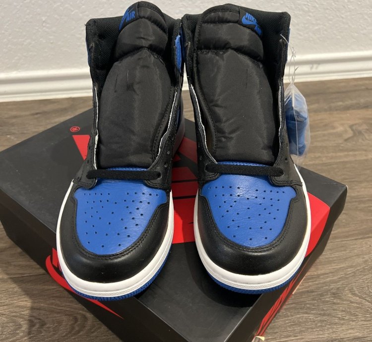 Air Jordan 1 Royal