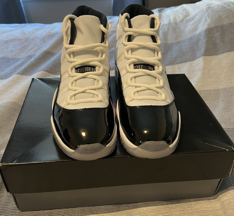 Air Jordan 11 Concord Size 11