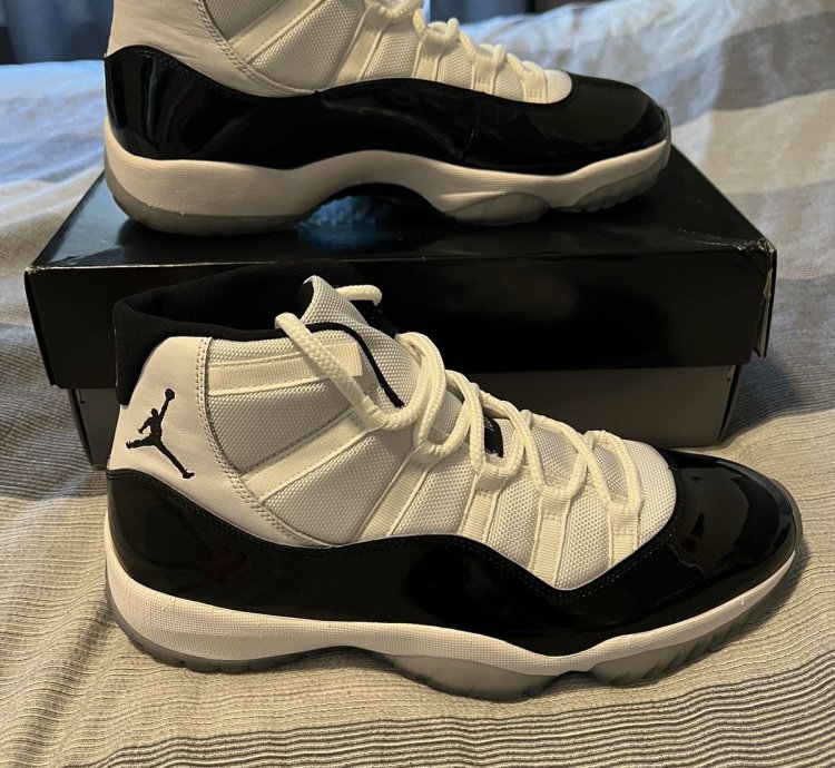 Air Jordan 11 Concord Size 11