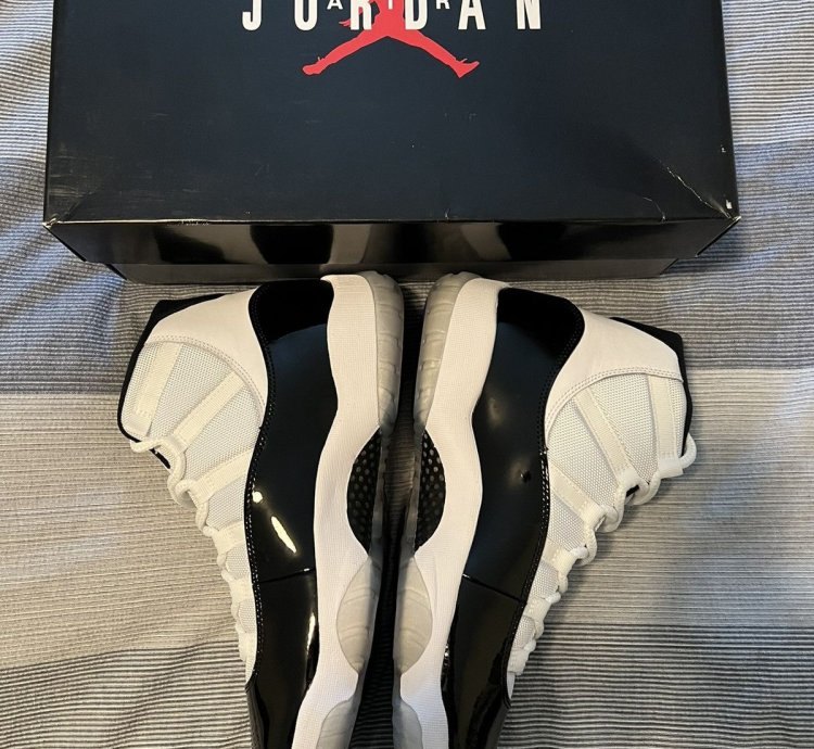 Air Jordan 11 Concord Size 11