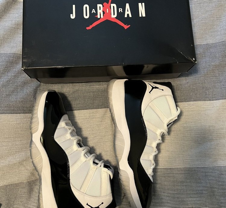 Air Jordan 11 Concord Size 11