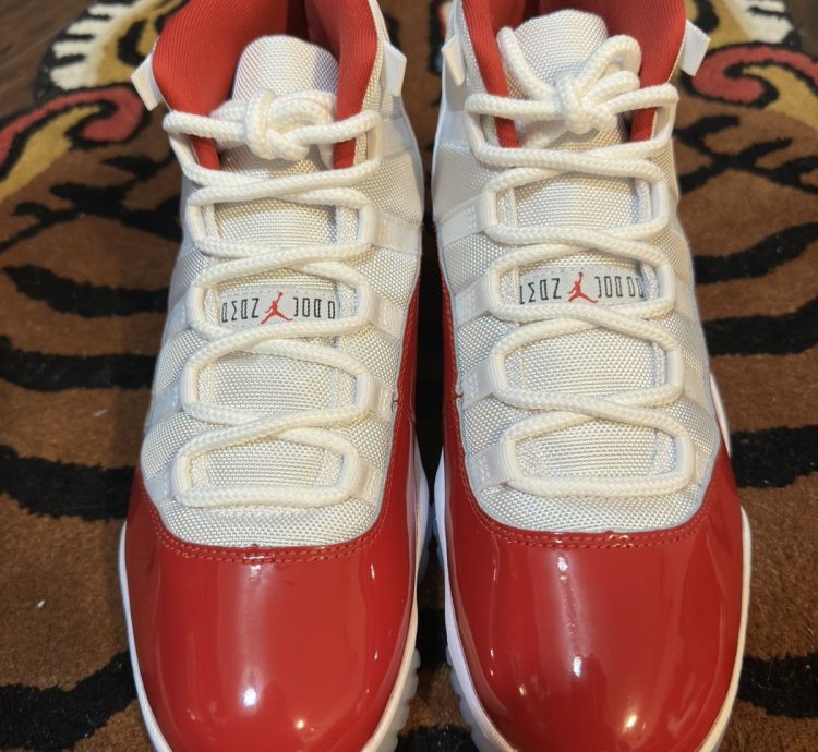 AIR JORDAN 11 RETRO CHERRY